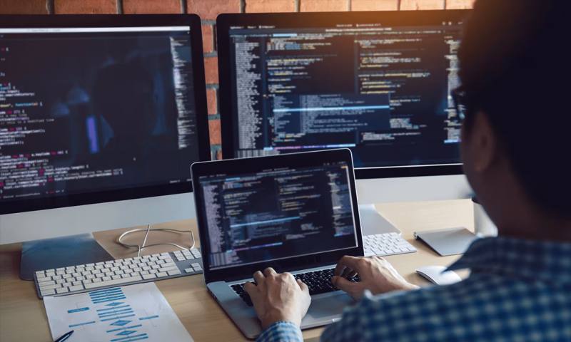 数据科学选型:R与Python如何赋能武邑县网站建设?